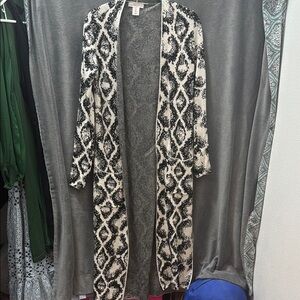 Sincerely Jules Black and White Geometric Duster Cardigan